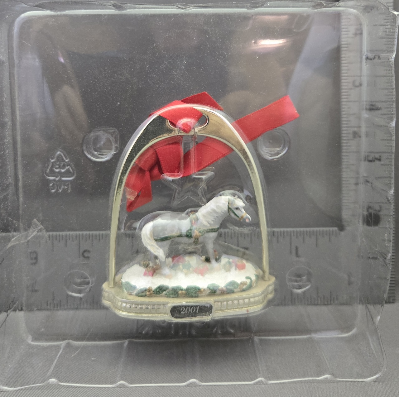 Stirrup Ornament 2001 - Jingles Holiday Pony | BreyerHorseRef